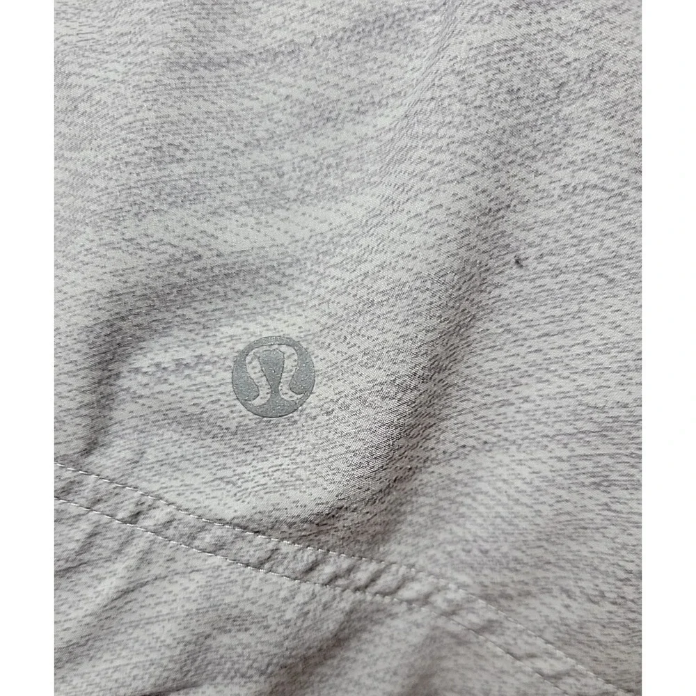 Lululemon Rain Jacket Size 4 Gray Hooded Full Zip Pockets, Cinch Waist EUC